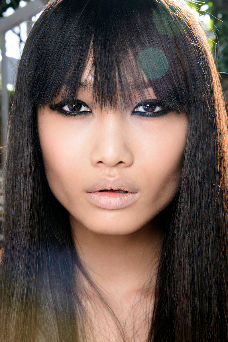 how_to_trim_your_bangs